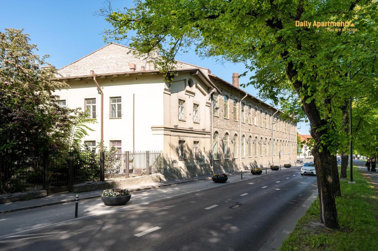 Daily Apartments - Duplex Apartment Tallinn Luaran gambar